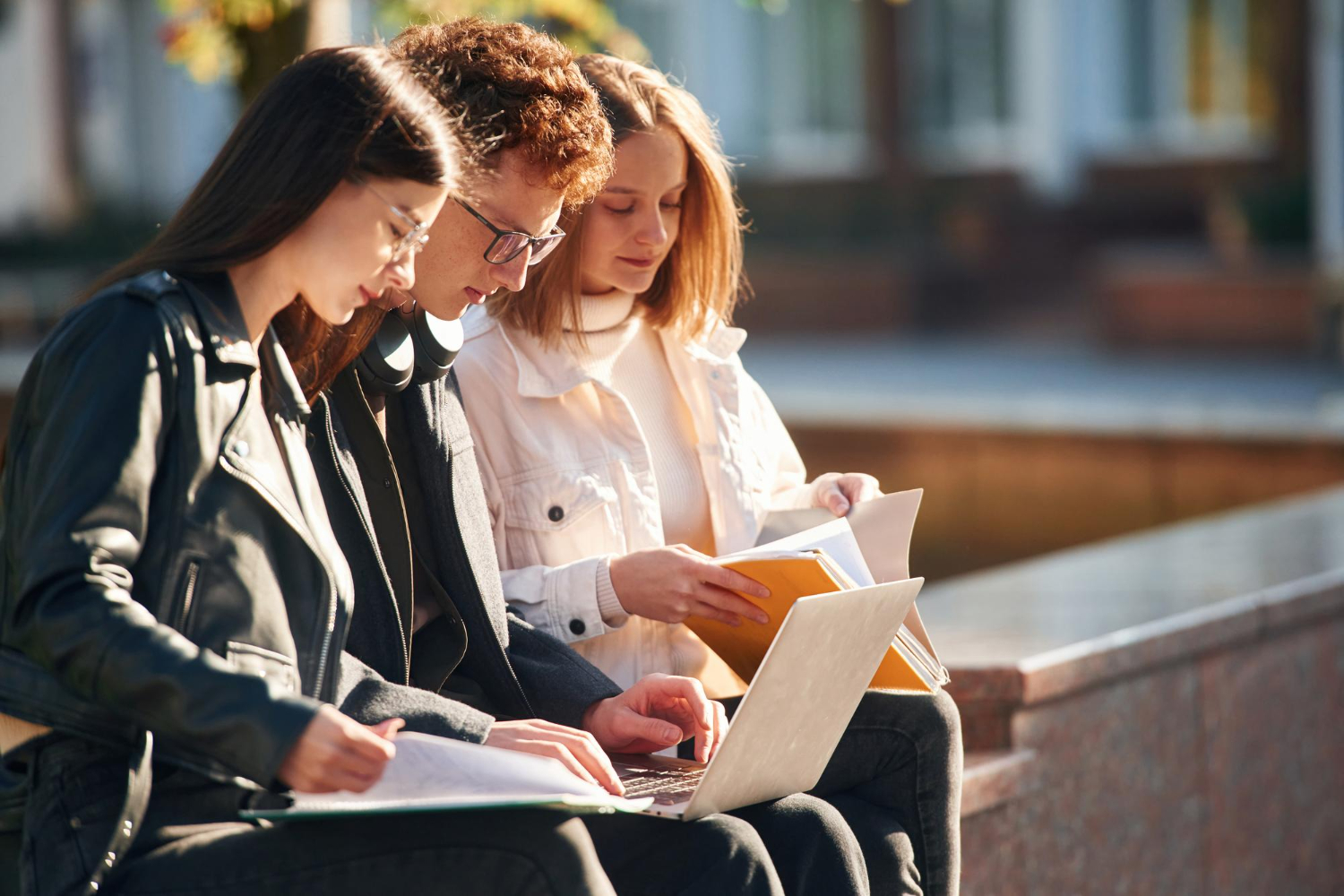 Studia za granicą – kiedy zacząć przygotowania i jak zaplanować aplikację?